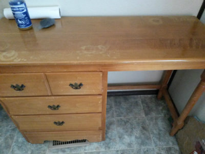 desk-with-bottle-cleaner.jpg desk-with-bottle-cleaner.jpg